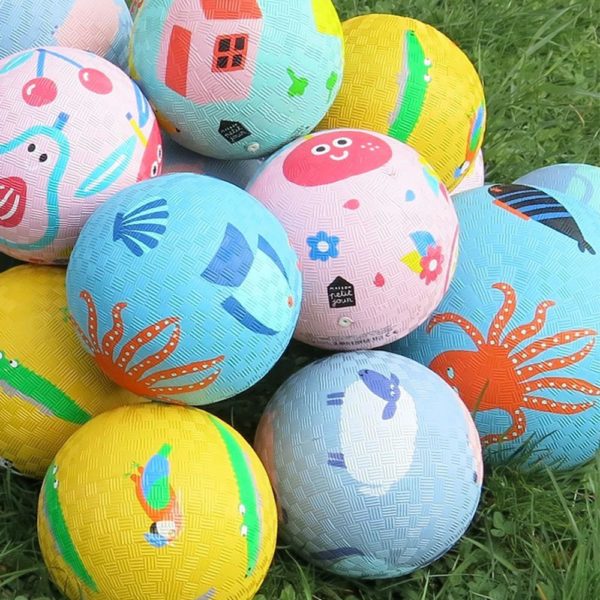 Spielball aus Naturkautschuk von Petit Jour